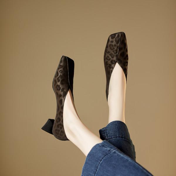 Crafted Leather Elegance: High-End Handcrafted Shoes(E5or76822)