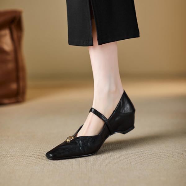 Crafted with Elegance: Luxurious Handmade Leather Women's Shoes(E5or76843)