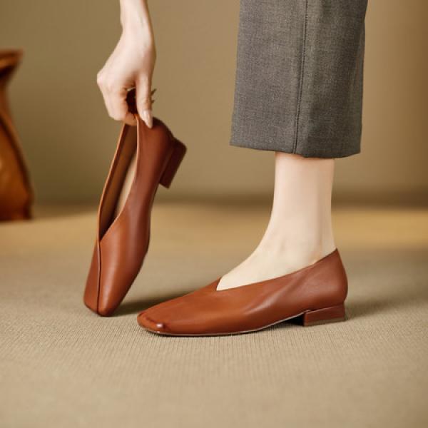 Elegant Handcrafted Leather Women’s Shoes of Superior Quality(E5or7A6821)