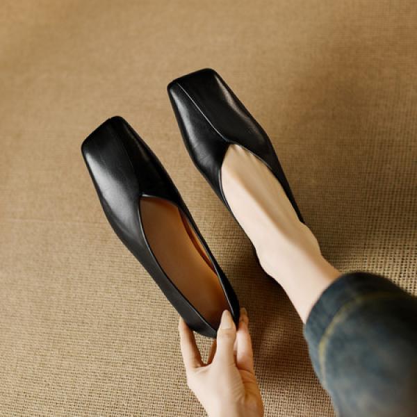 Elegant Handcrafted Leather Women’s Shoes of Superior Quality(E5or7A6821)