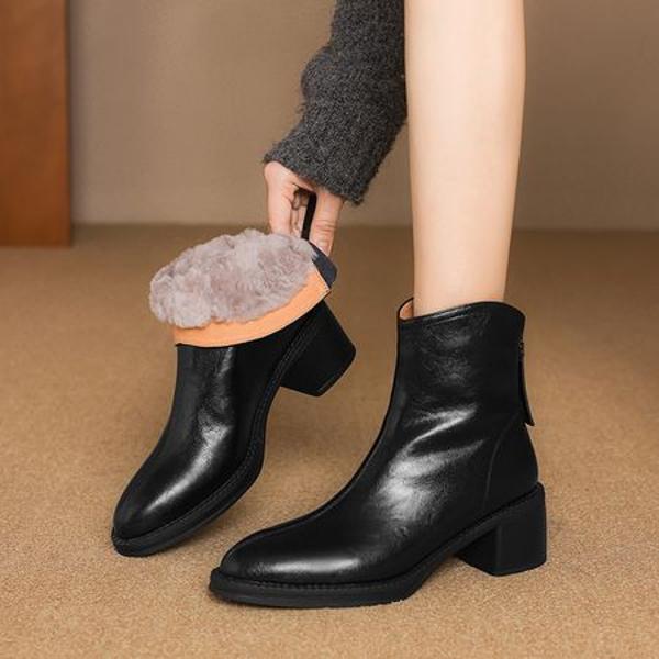 Handcrafted Leather Women's Shoes: Elegance Redefined.(Easn20182275)