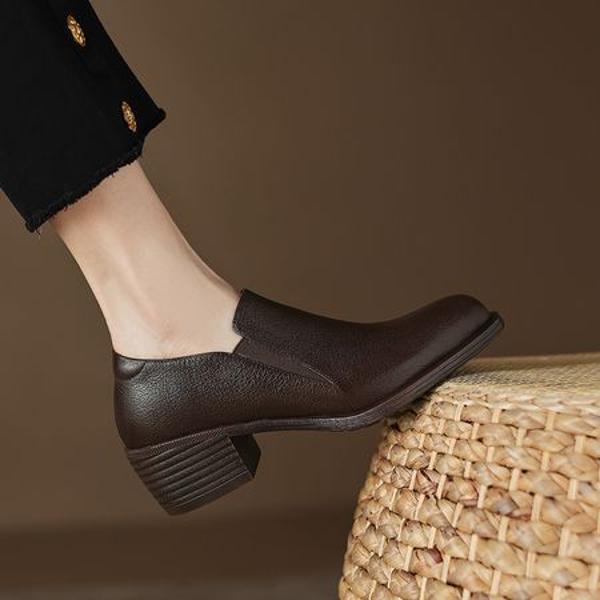 Handcrafted Leather Women's Shoes: Elegance Redefined(Easn2018a1899)