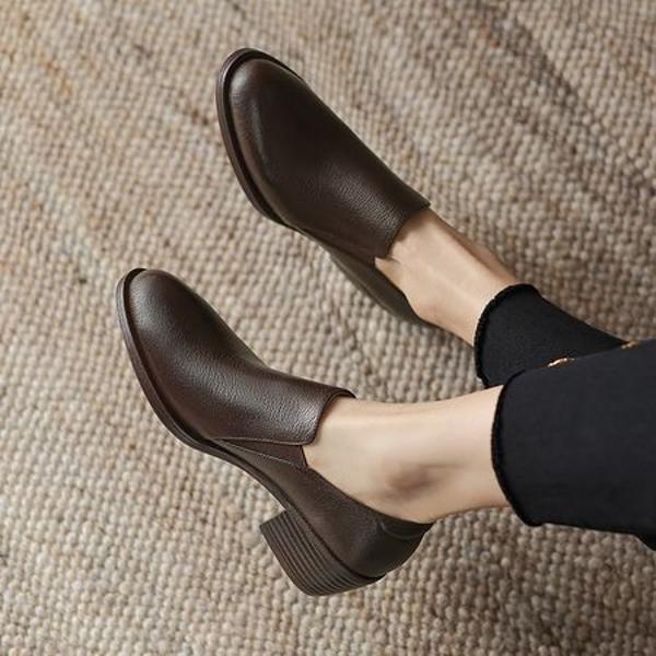 Handcrafted Leather Women's Shoes: Elegance Redefined(Easn2018a1899)