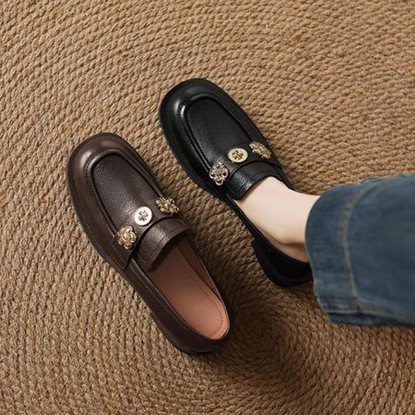 Elegance in Handcrafted Genuine Leather Women's Footwear(Easn20182358)