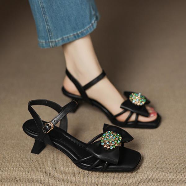 Handcrafted Leather Elegance: Luxurious Women's Footwear(Easn20182738)