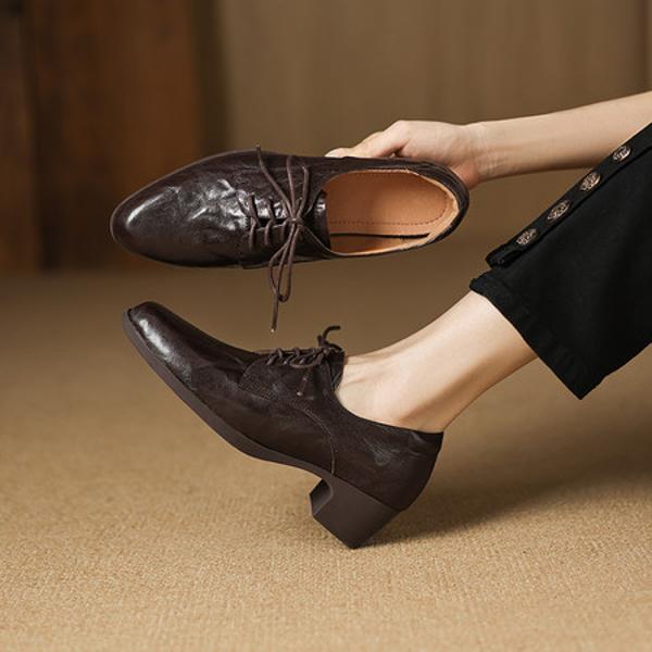 Handcrafted Leather Women's Shoes: Luxury, Elegance, and Quality.(Easn20182759)