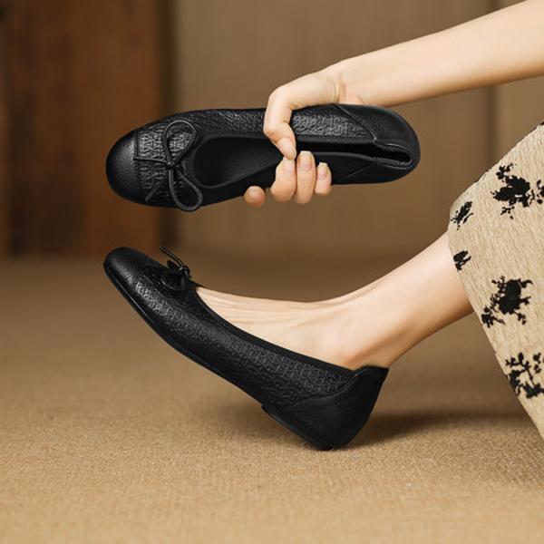 Handcrafted Genuine Leather Women's Shoes: A Touch of Luxury and Elegance(Easn20182852)