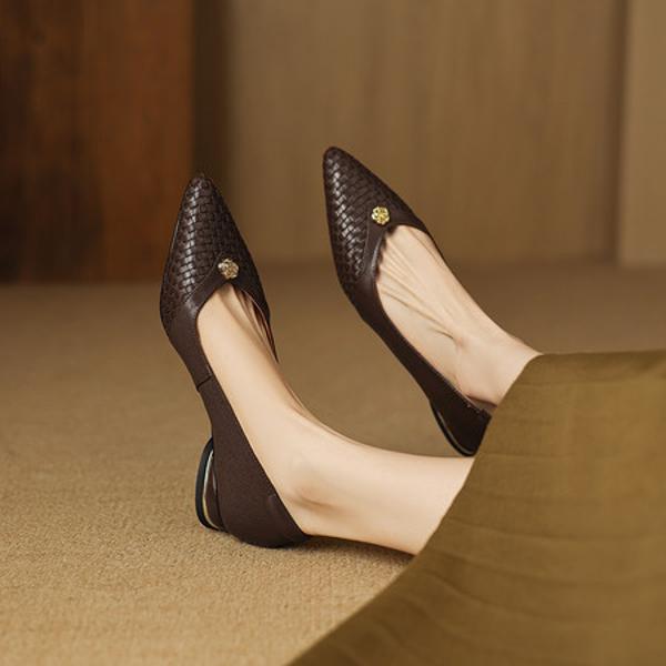 Exquisite Handcrafted Leather Heels: Premium Quality for Elegance(Easn20182826)