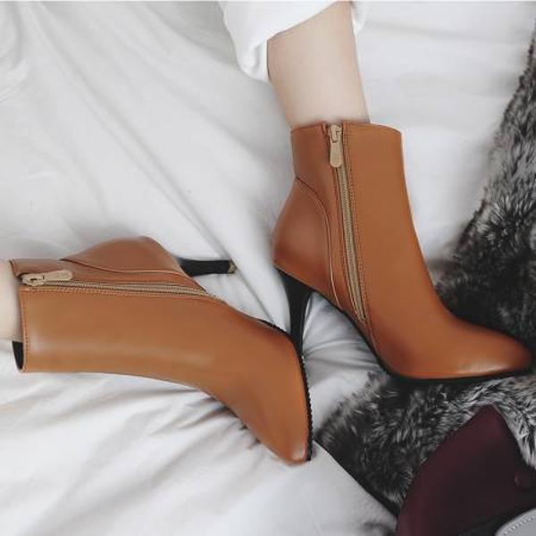 Exquisite Handcrafted Leather Women’s Shoes for Elegant Sophistication(EbukaA67)