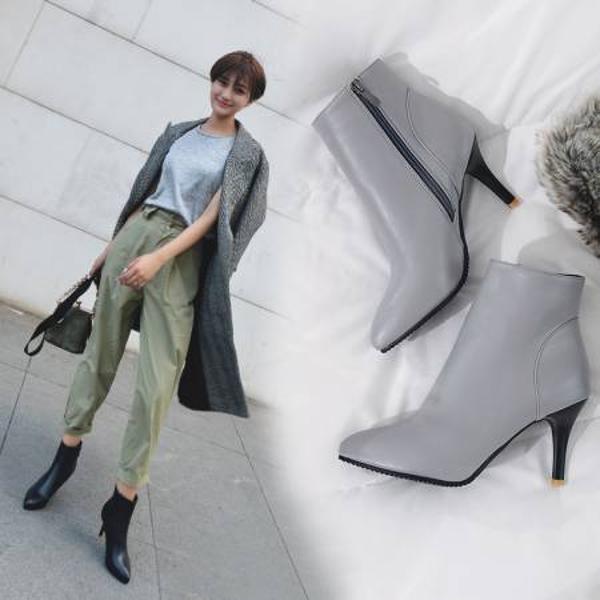 Exquisite Handcrafted Leather Women’s Shoes for Elegant Sophistication(EbukaA67)