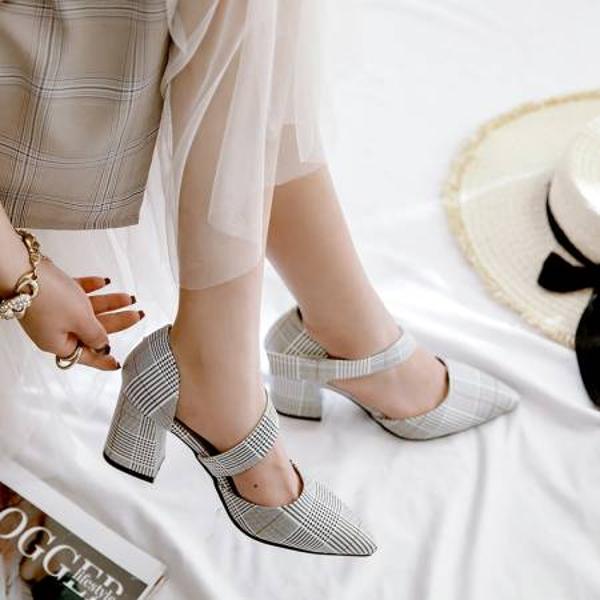 Handcrafted Genuine Leather Women's Shoes: Elegance in Every Step.(EbukaK5)