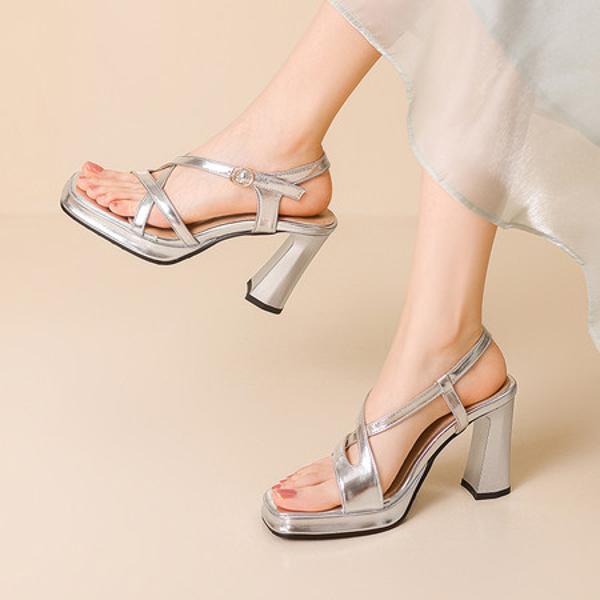 Exquisite Handcrafted Leather Women's Shoes: Elegance Meets Luxury in Every Stitch(Ebuka122-5)