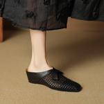 Elegant Handcrafted Leather Women's Shoes with Luxurious Quality(EcqiH-7806)