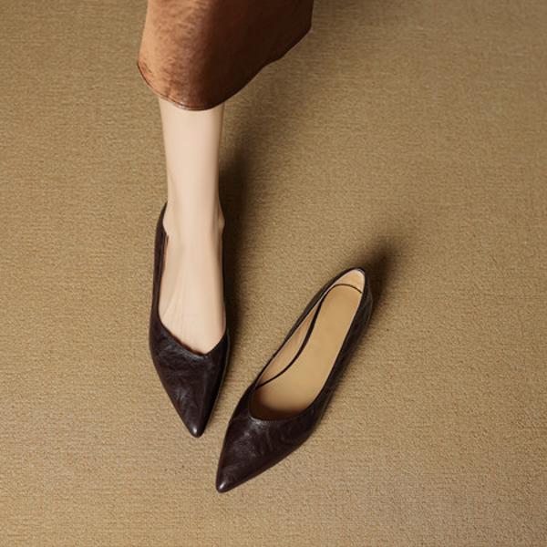 Exquisite Handcrafted Leather Women's Shoes: Luxury, Elegance, and Artisan Quality(EcqiHC-8080)