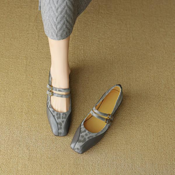 Exquisite Handcrafted Leather Women's Shoes: A Touch of Luxury and Elegance(EcqiH-8138)