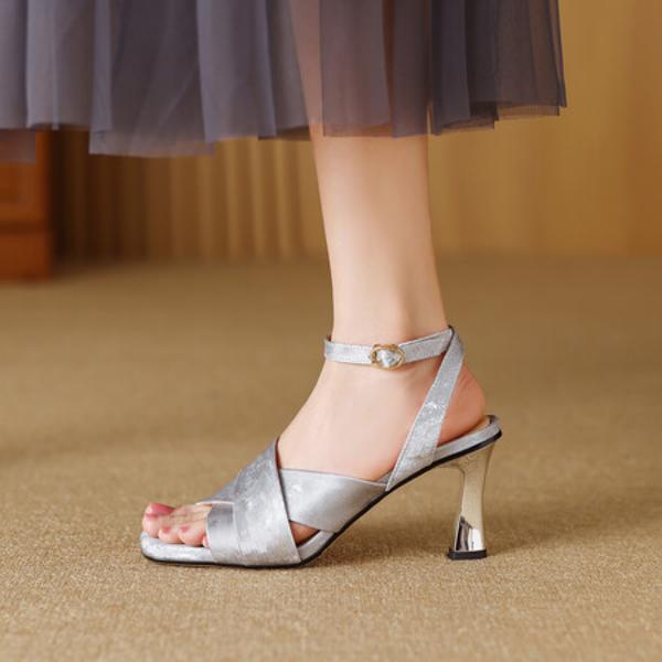 Elegant Handcrafted Leather Women's Shoes: Luxurious Quality and Artistry.(Edfmr7775)