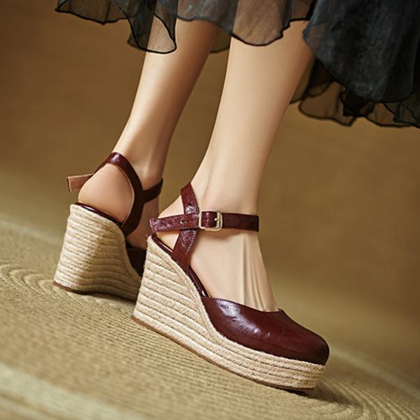 Handcrafted Leather Women's Shoes: Elegance in Every Stitch(EdlnxCC-2)