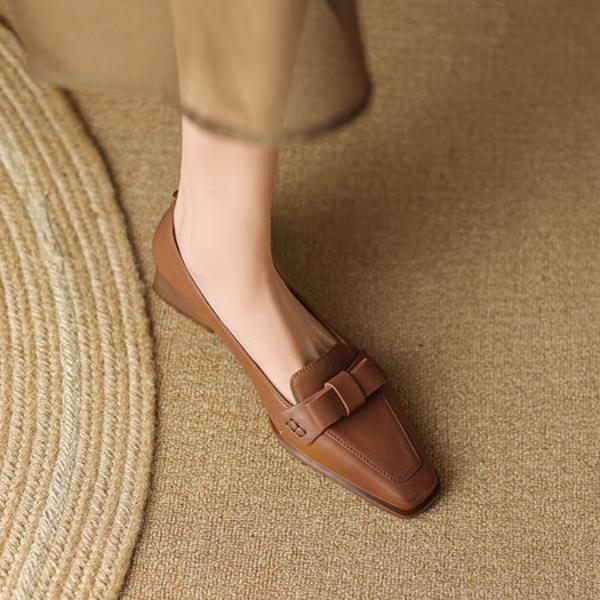 Crafted Elegance: Luxurious Handmade Leather Shoes for the Discerning Woman(EdslG2391)