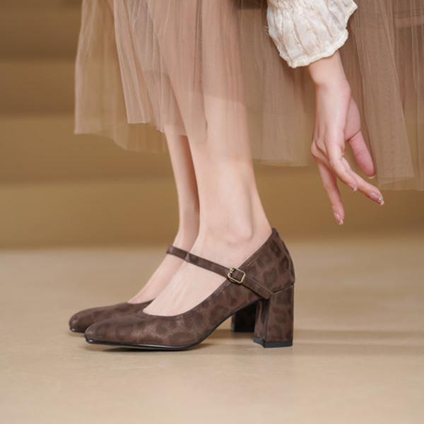 Exquisite Handcrafted Leather Women's Shoes: Luxury, Elegance, and Masterful Craftsmanship.(Edsl8月-29)