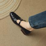 Exquisite Handcrafted Leather Women's Shoes: Elegance in Every Stitch(Egupai8882652)