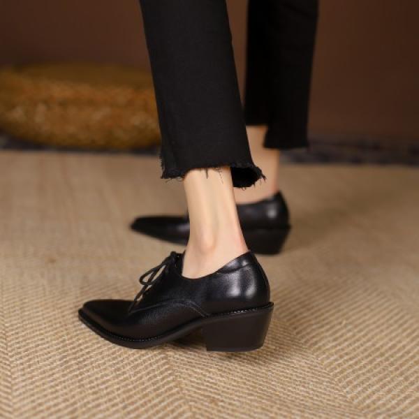 Crafted Luxury: Elegant Handcrafted Leather Shoes(Etrj220T732)