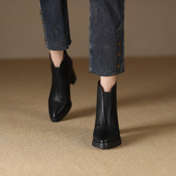 Handcrafted Genuine Leather Women's Shoes: Elegance Redefined(Etrj220T1569)