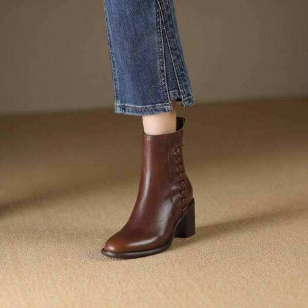 Elegance Redefined: Handcrafted Leather Women's Footwear(Etrj220A3690-1)