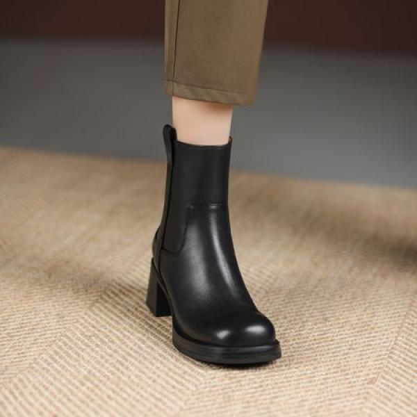 Elegance Redefined: Handcrafted Leather Women's Footwear(Etrj220A3619-1)