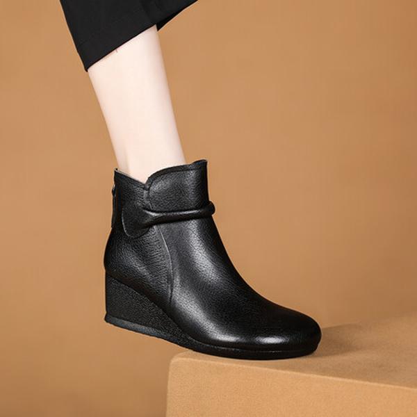 Exquisite Handcrafted Leather Women's Shoes: A Blend of Elegance and Luxury(Exinyimeik798)