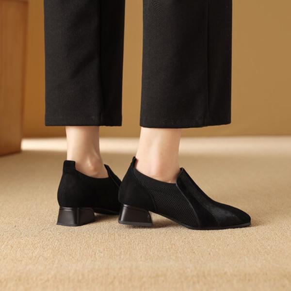 Luxurious Handcrafted Leather Women's Shoes: Elegance, Craftsmanship, and Quality.(Exinyimeik870)